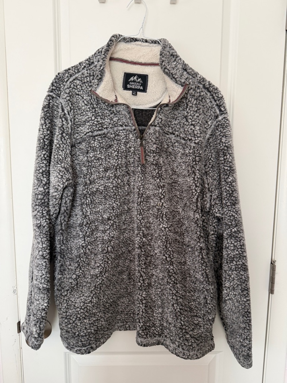 Sherpa Men's Gray Sherpa Zip-Up Pullover